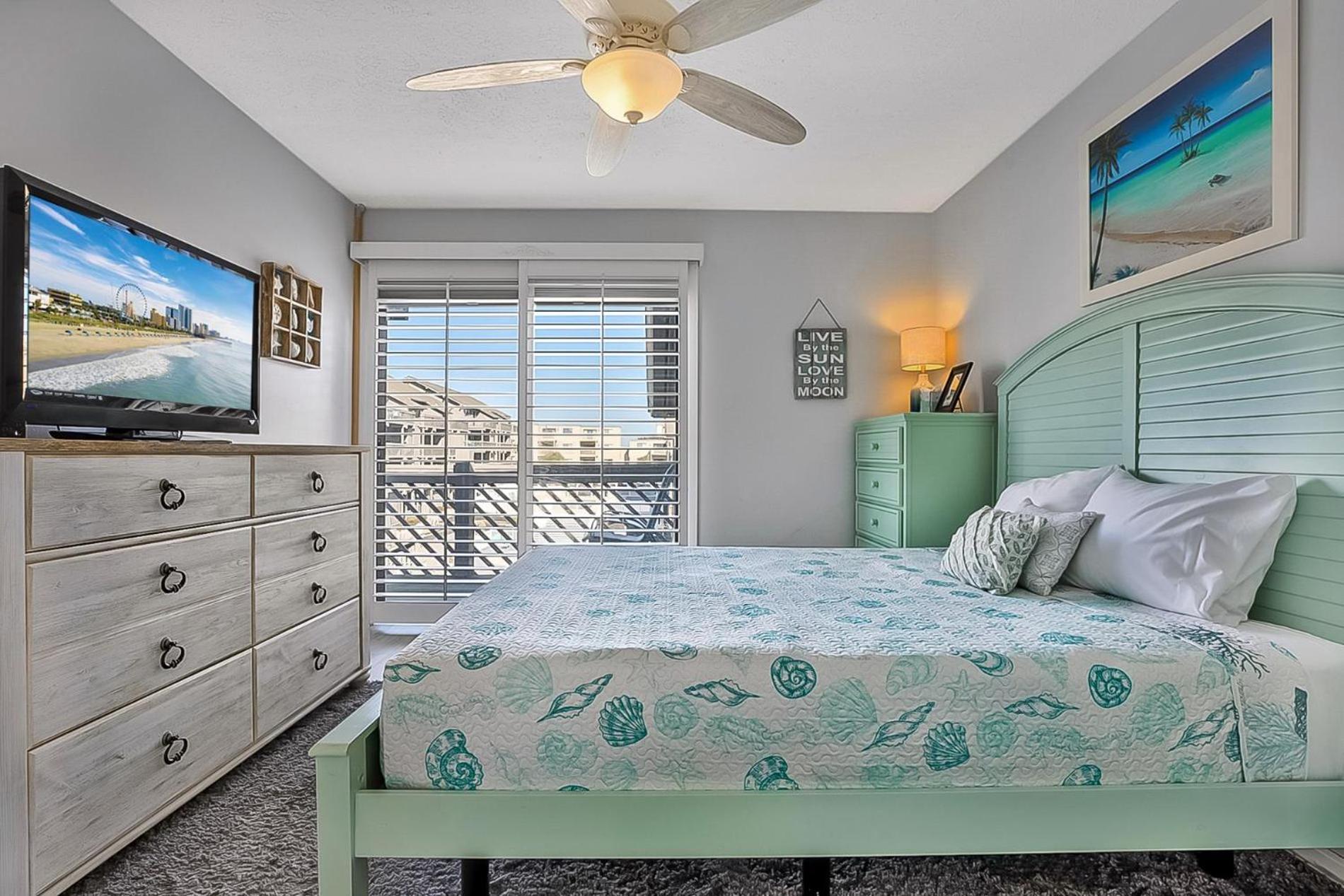 Two Bedroom Steps From The Beach! Shore Dr! Миртъл Бийч Екстериор снимка