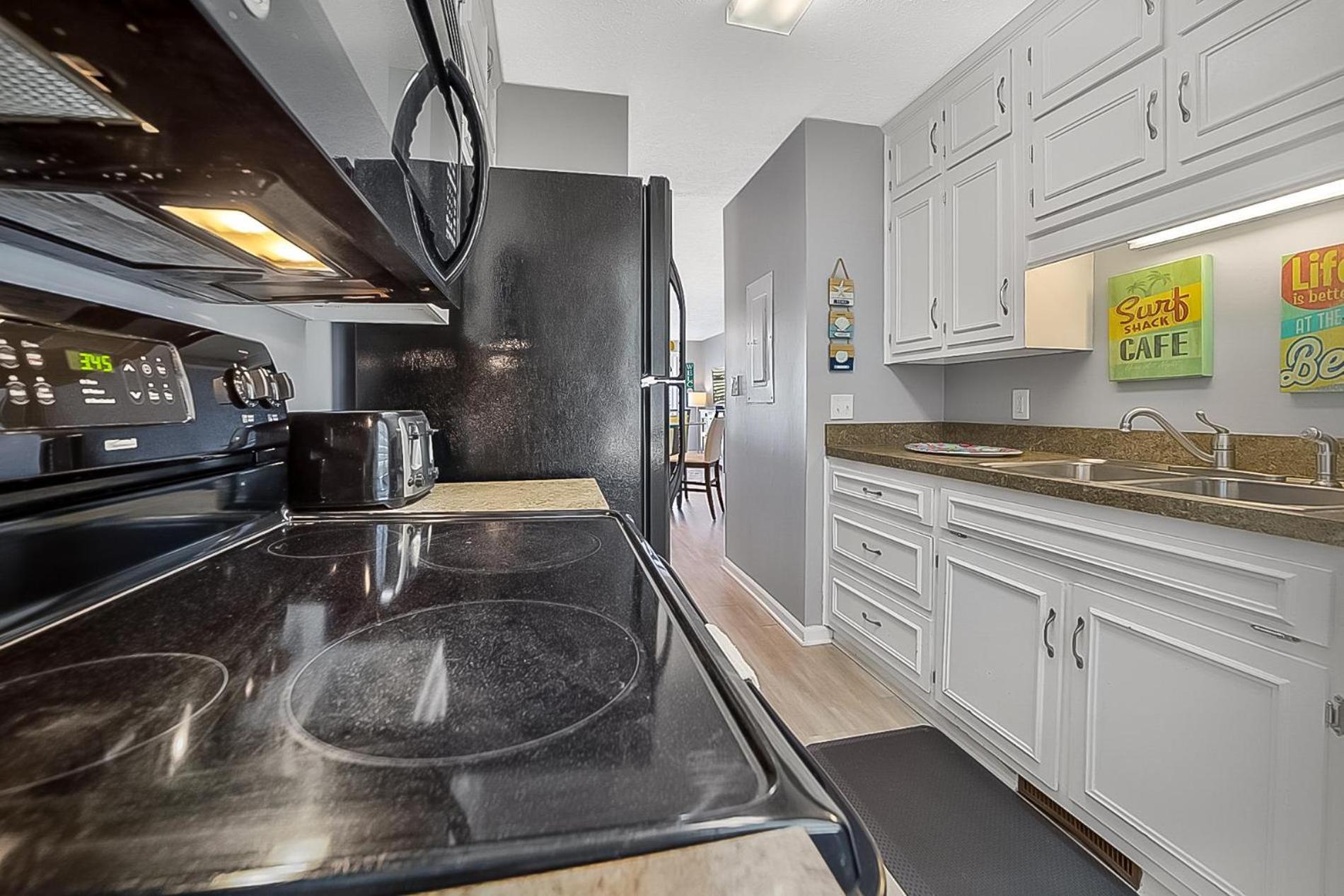 Two Bedroom Steps From The Beach! Shore Dr! Миртъл Бийч Екстериор снимка